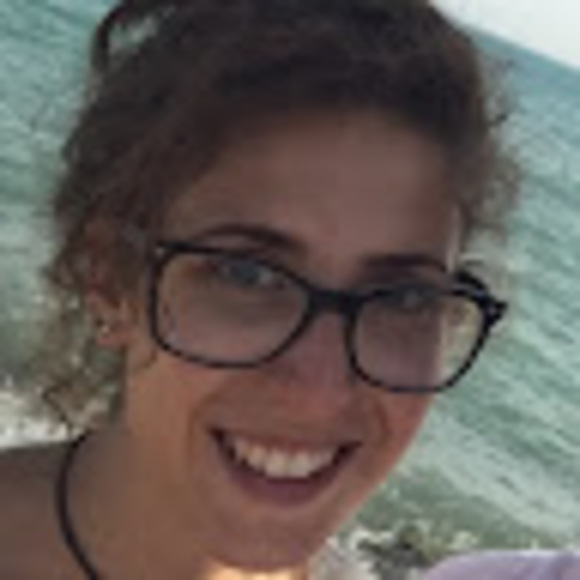 Meet your Posher, Selina - Picture 1 of 1